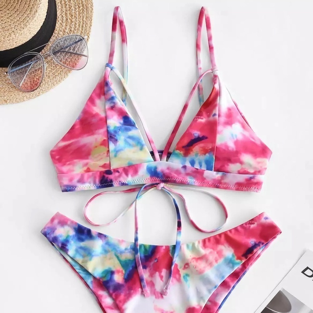 2/$30 NWT Triangle Bikini Top in Multicolor Tie Dye SZ 6
